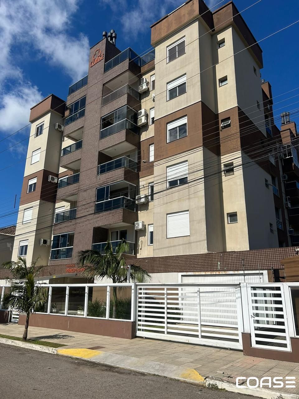 Ótimo apartamento 2 dormitórios com suíte em Camobi à venda