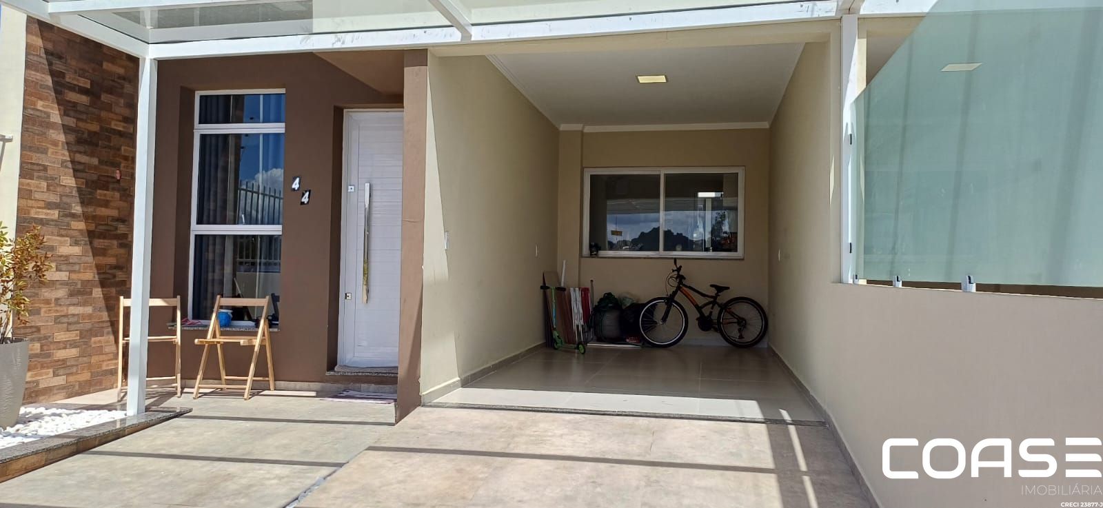 Casa A venda no Residencial Galápagos, com dois dormitórios, suíte, garagem