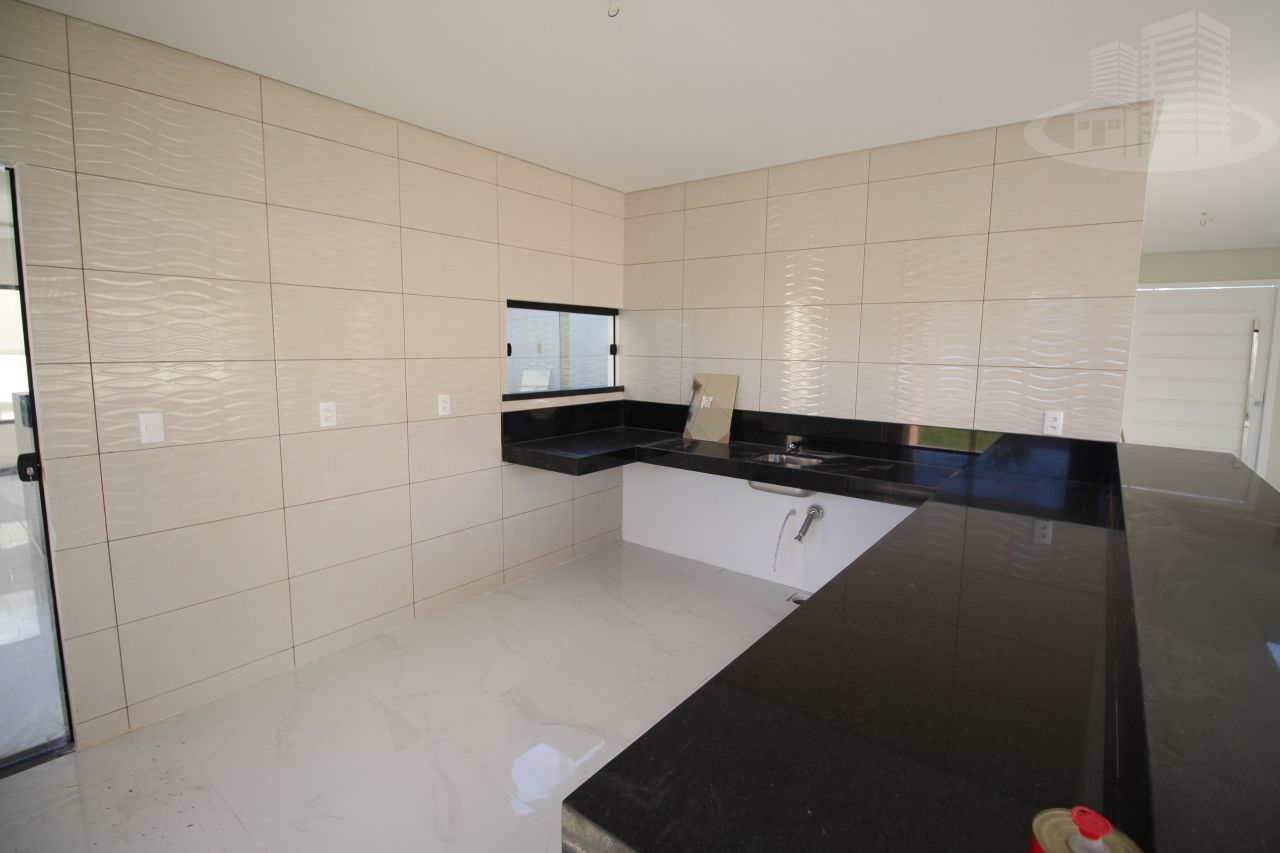 Casa de Condomínio à venda com 4 quartos, 210m² - Foto 5