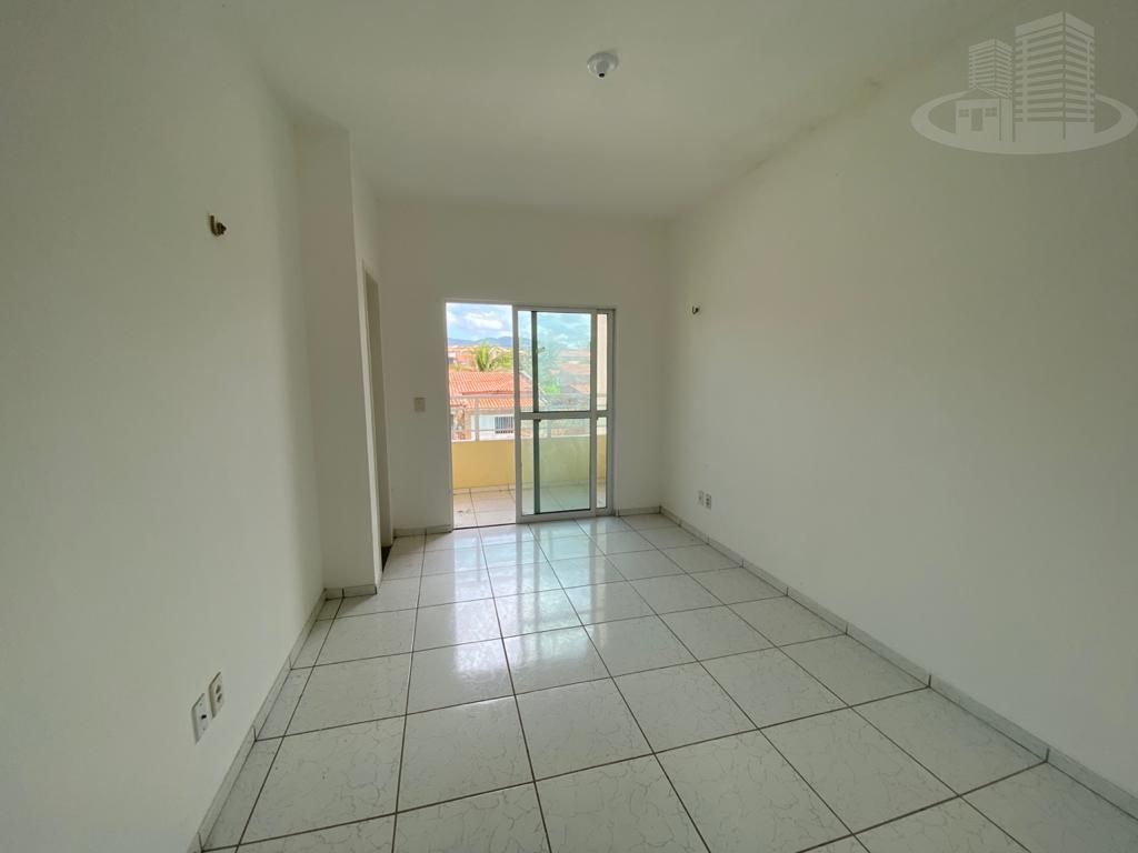 Casa à venda com 3 quartos, 84m² - Foto 8