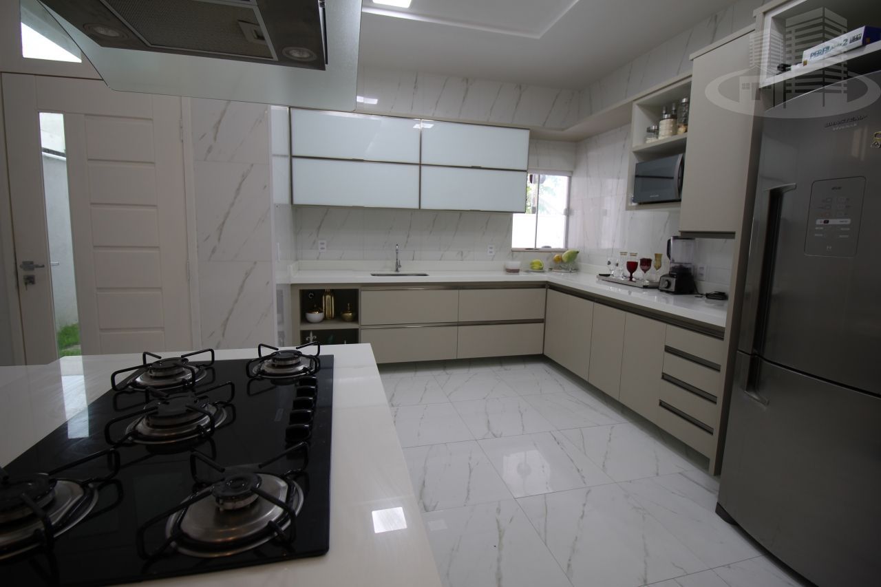 Casa de Condomínio à venda com 4 quartos, 307m² - Foto 7