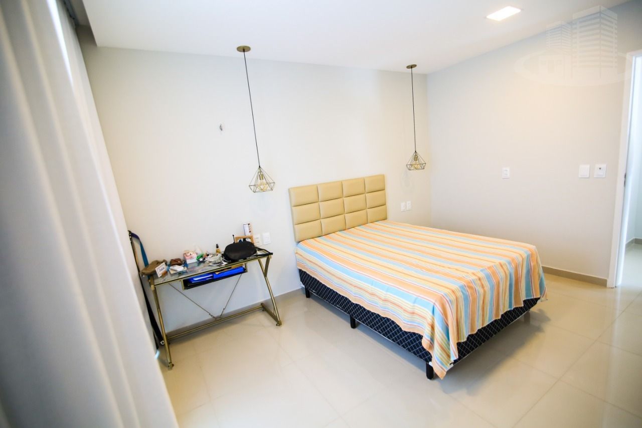 Casa de Condomínio à venda com 4 quartos, 242m² - Foto 8