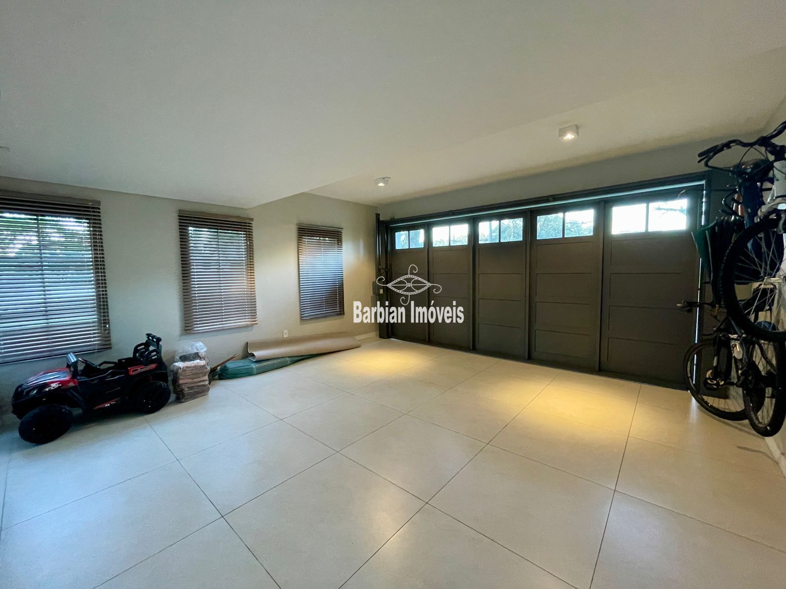 Casa à venda com 4 quartos, 283m² - Foto 25