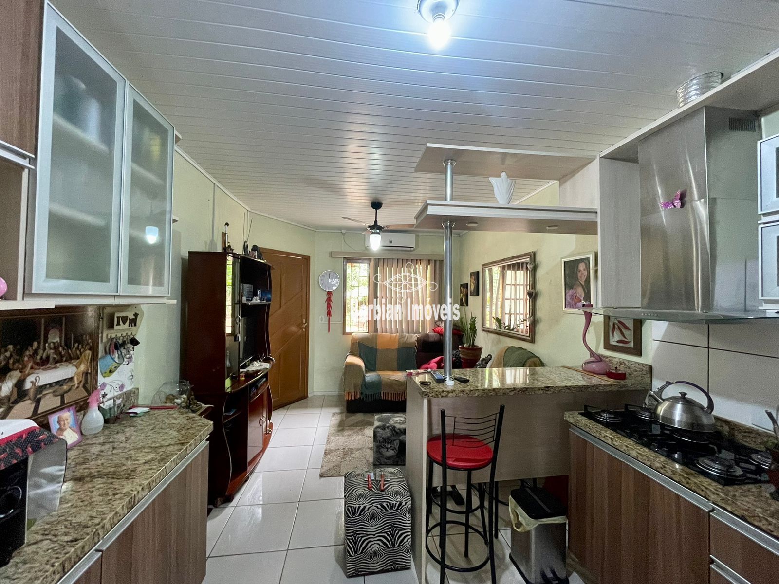 Casa à venda com 2 quartos, 69m² - Foto 4