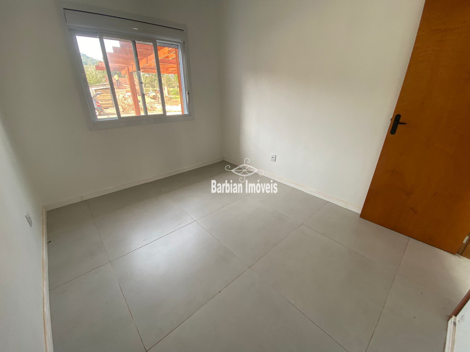 Casa à venda com 2 quartos, 55m² - Foto 9