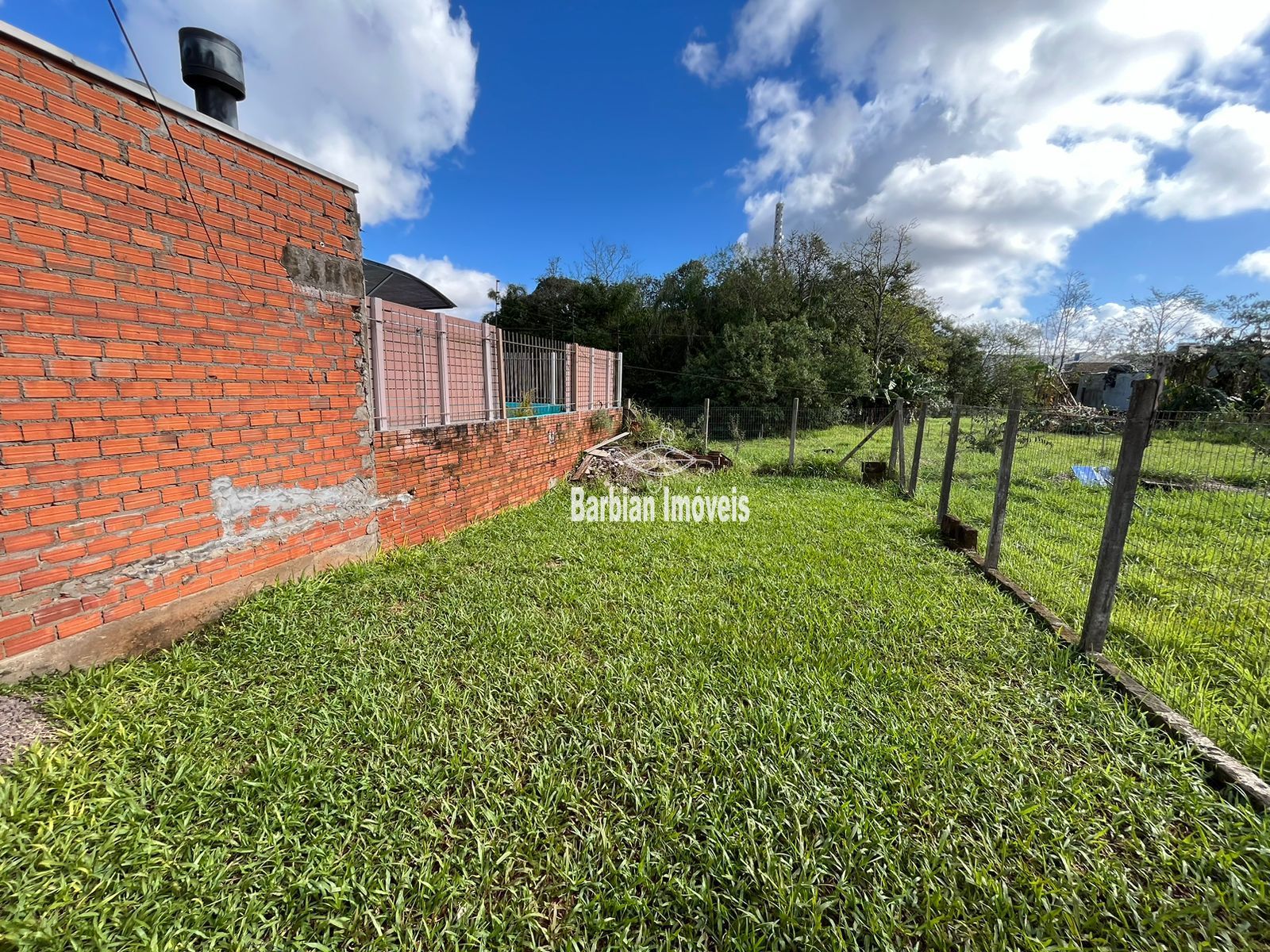 Casa à venda com 2 quartos, 62m² - Foto 9
