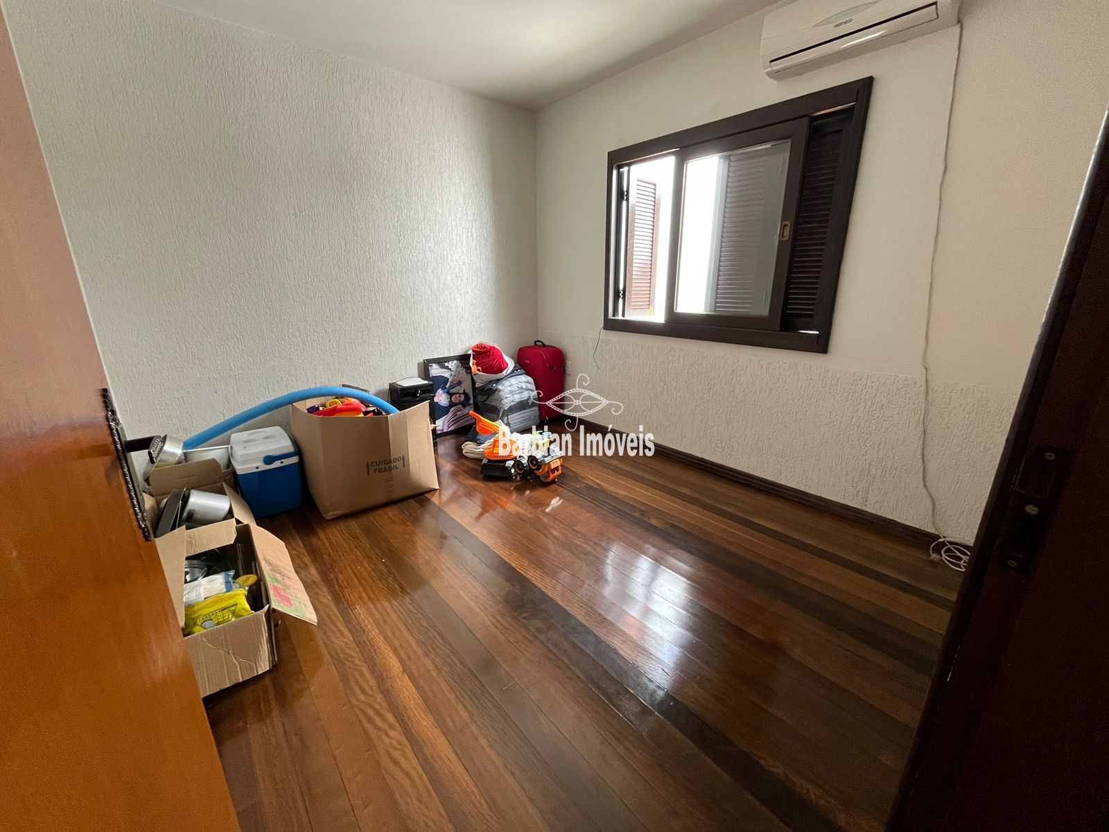 Casa à venda com 3 quartos, 210m² - Foto 20