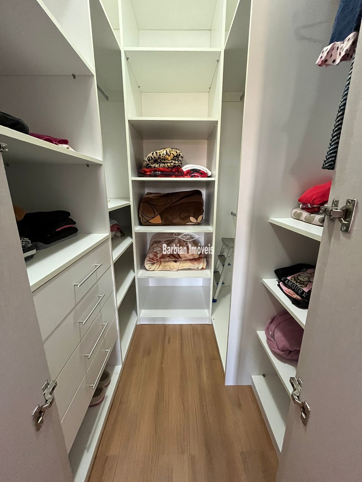 Apartamento à venda com 3 quartos, 188m² - Foto 14