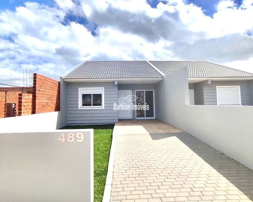 Casa à venda com 2 quartos, 80m² - Foto 1