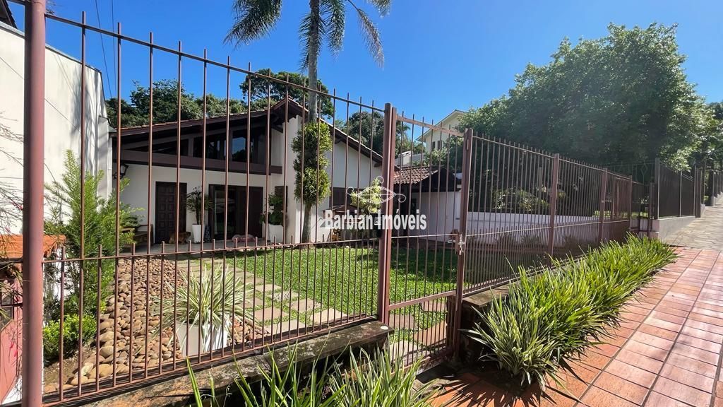 Casa, 4 quartos, 210 m² - Foto 1