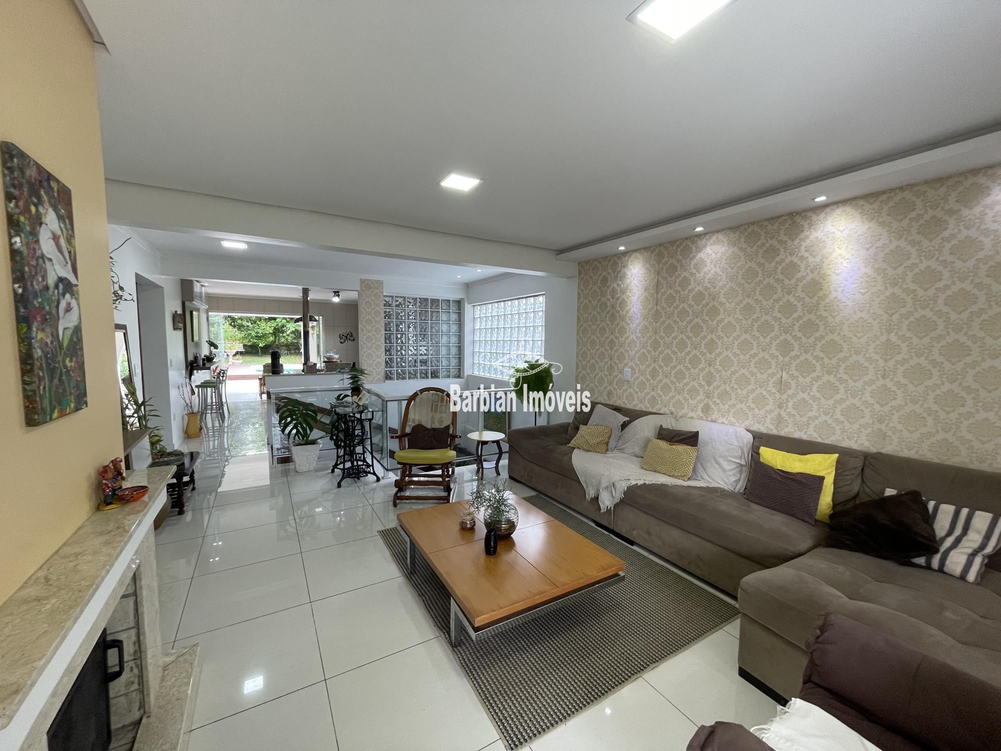 Casa à venda com 3 quartos, 202m² - Foto 4