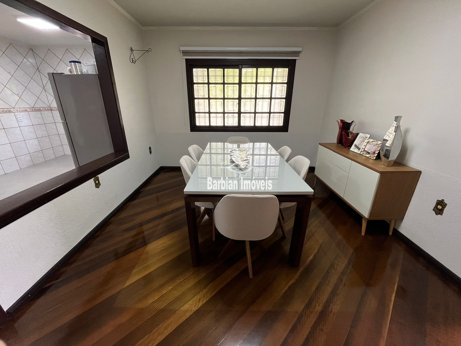 Casa à venda com 3 quartos, 210m² - Foto 6