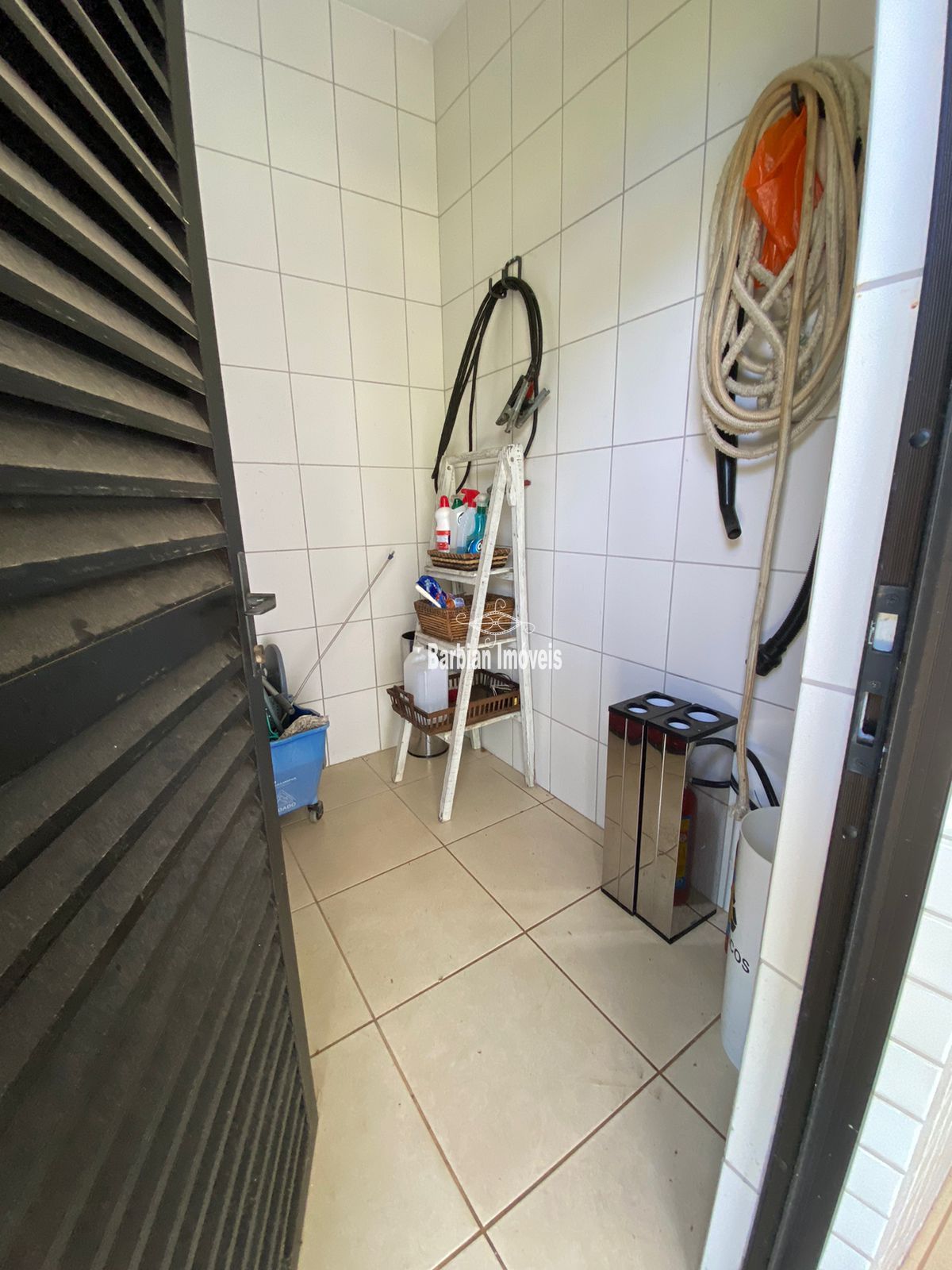 Prédio Inteiro à venda com 8 quartos, 1700m² - Foto 29