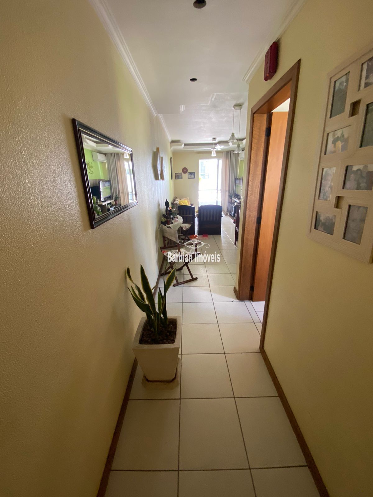 Apartamento à venda com 2 quartos, 66m² - Foto 2