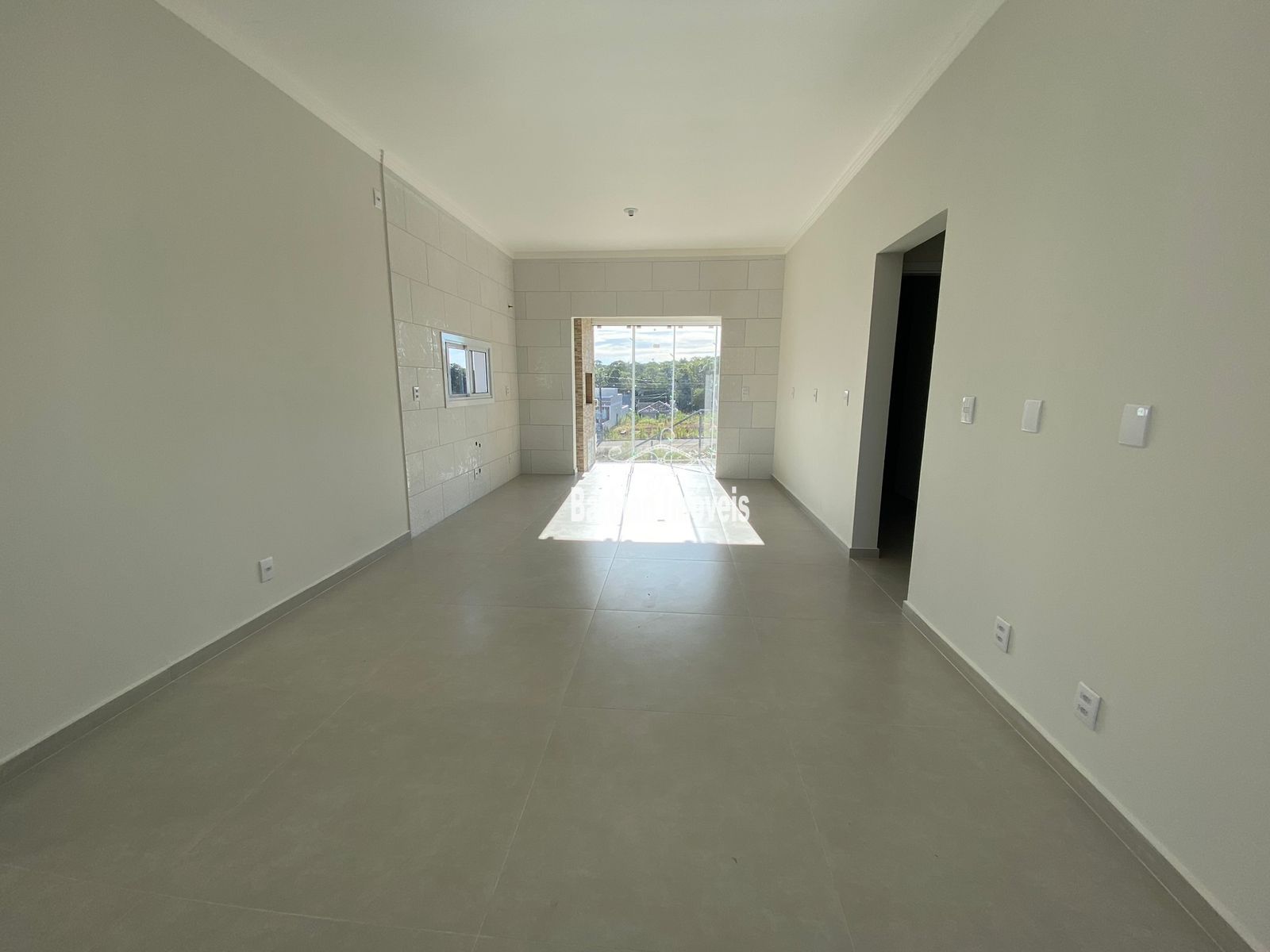 Casa à venda com 3 quartos, 121m² - Foto 4
