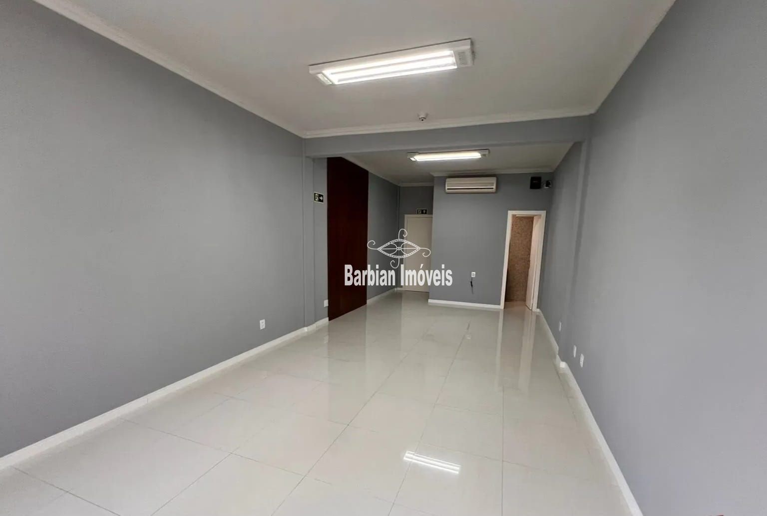 Conjunto Comercial-Sala à venda com 1 quarto, 39m² - Foto 2