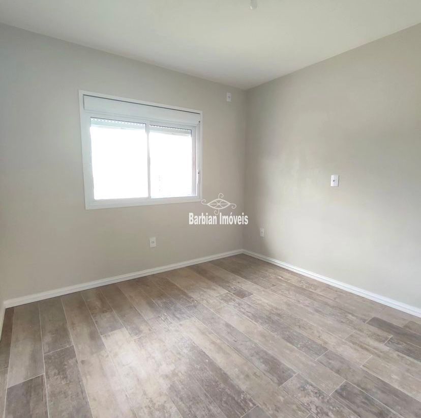 Casa à venda com 2 quartos, 80m² - Foto 4