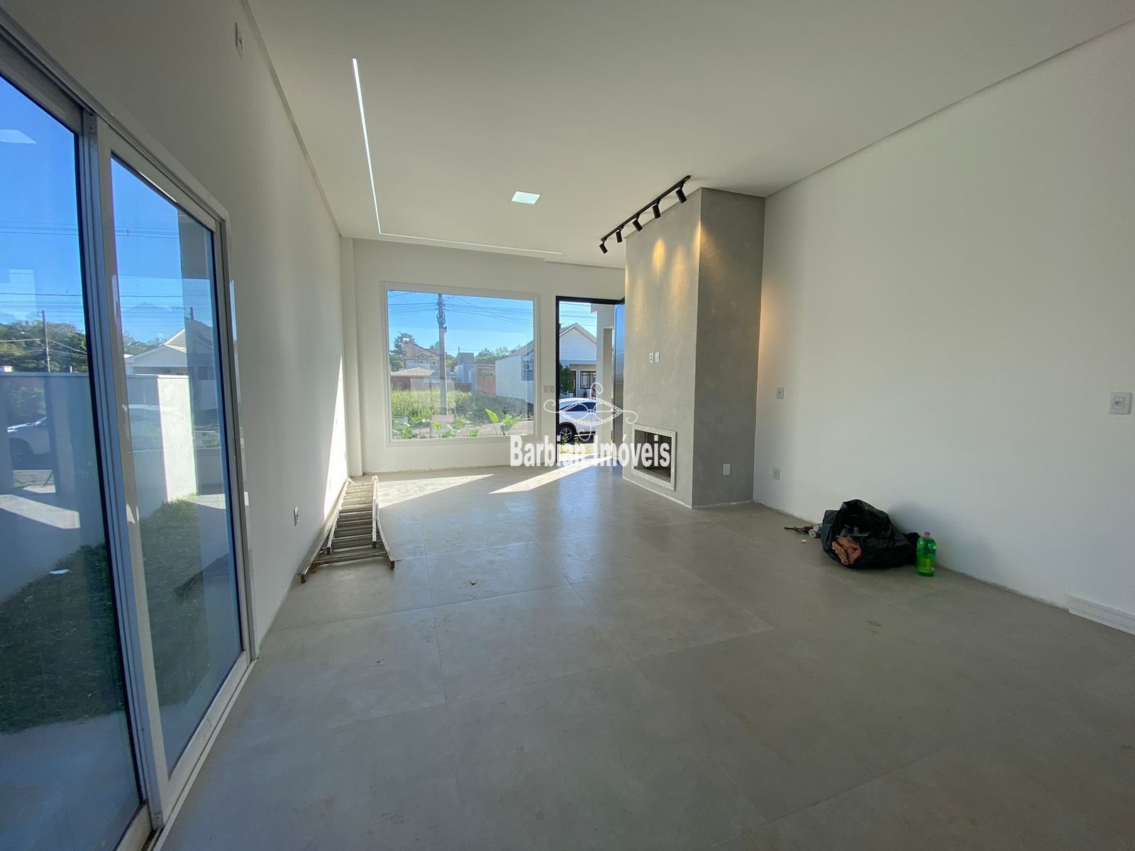Casa à venda com 3 quartos, 118m² - Foto 4