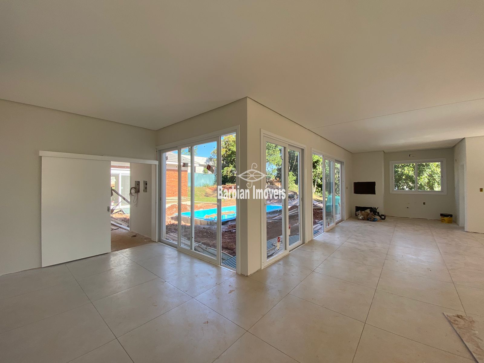 Casa, 3 quartos, 242 m² - Foto 3