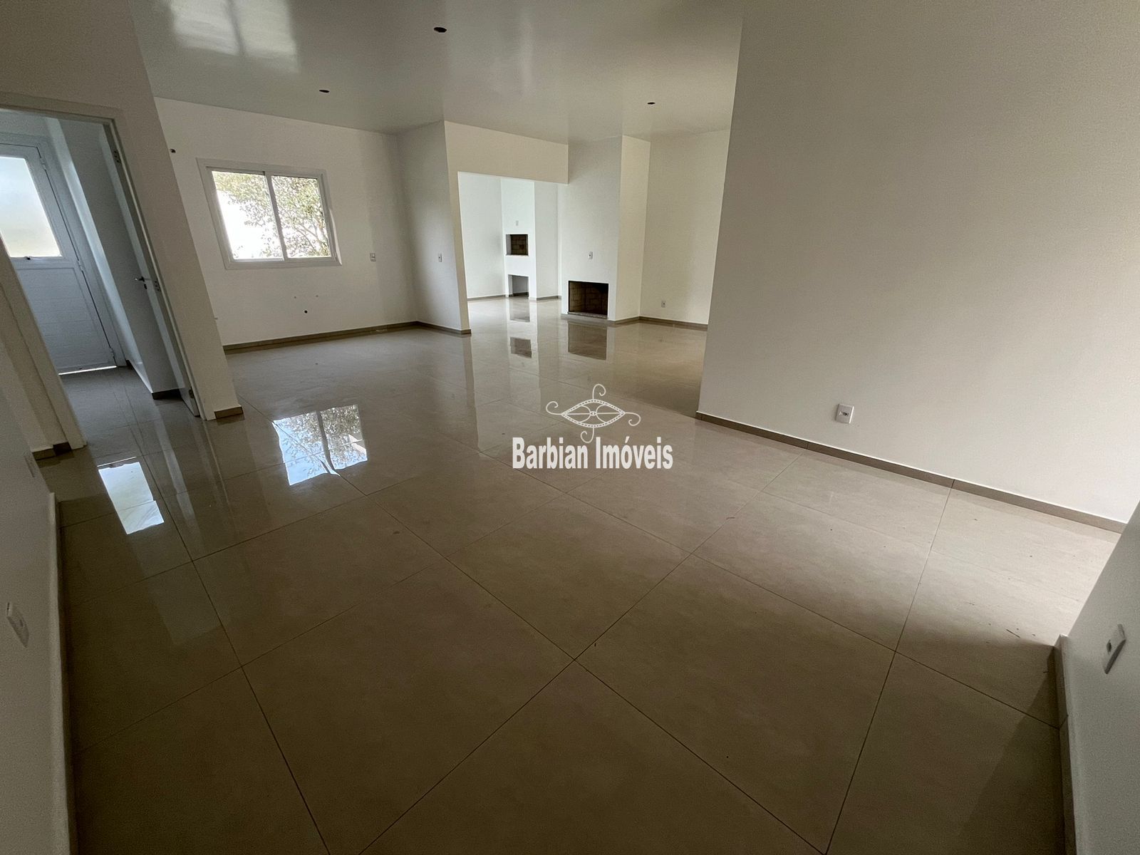 Casa à venda com 3 quartos, 165m² - Foto 4