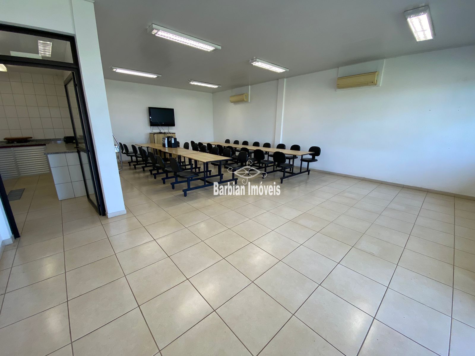 Prédio Inteiro à venda com 8 quartos, 1700m² - Foto 25