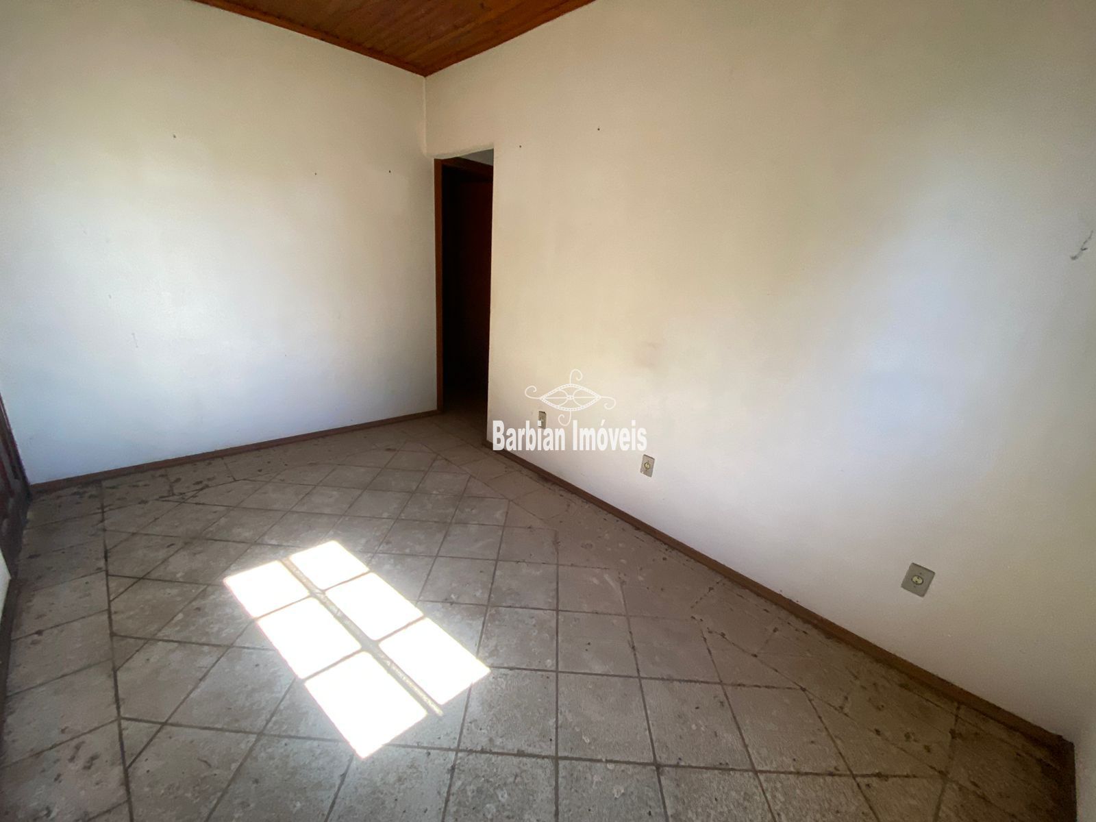 Casa à venda com 2 quartos, 93m² - Foto 2
