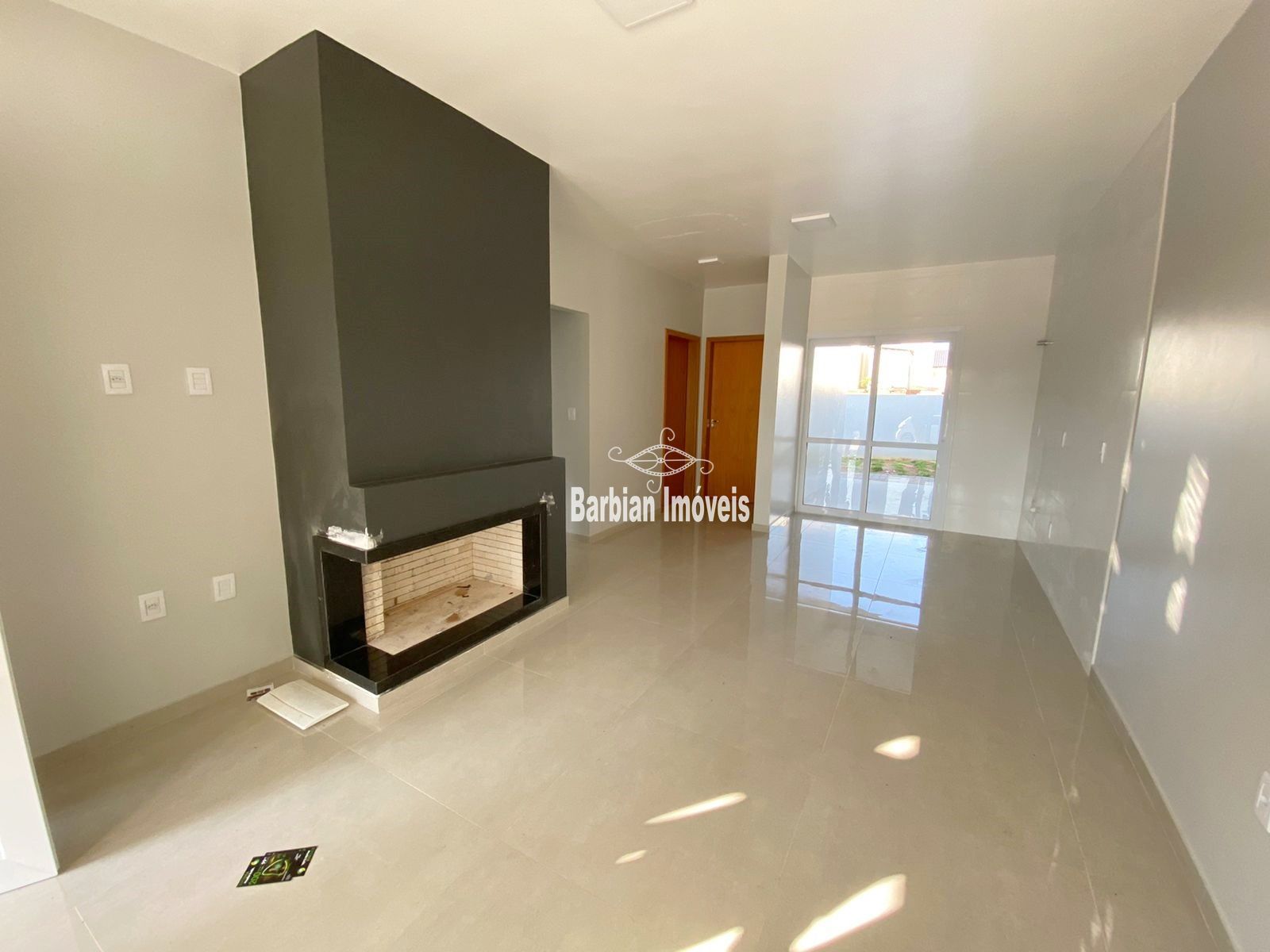 Casa à venda com 2 quartos, 91m² - Foto 2