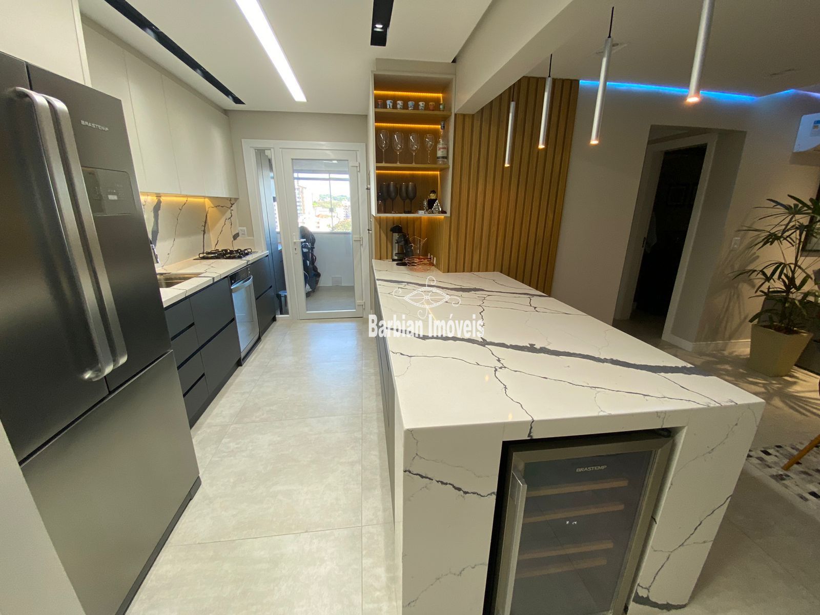 Apartamento à venda com 2 quartos, 112m² - Foto 4