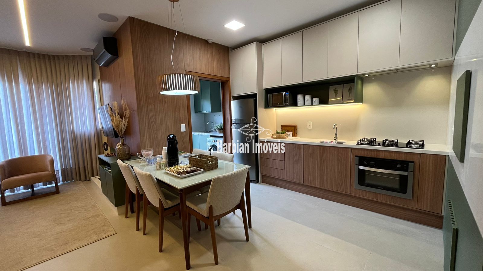 Apartamento à venda com 2 quartos, 83m² - Foto 1