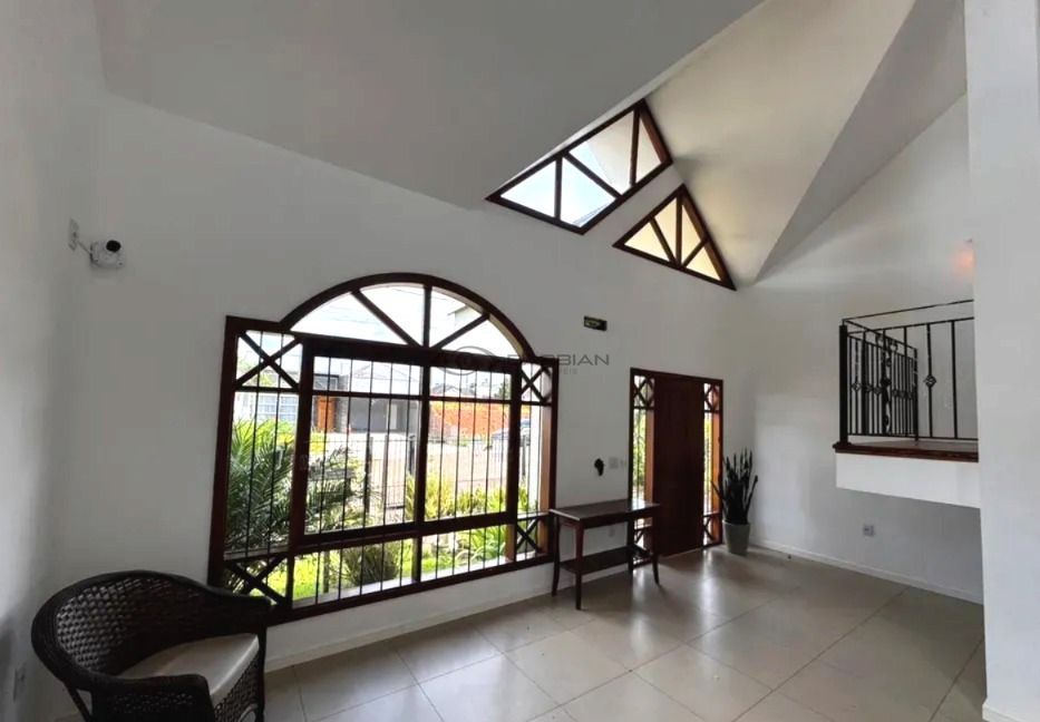 Casa com 3 Dormitórios à venda, 210 m² por R$ 1.080.000,00 Casa com 3 Dormitórios à venda, 210 m² por R$ 1.080.000,00