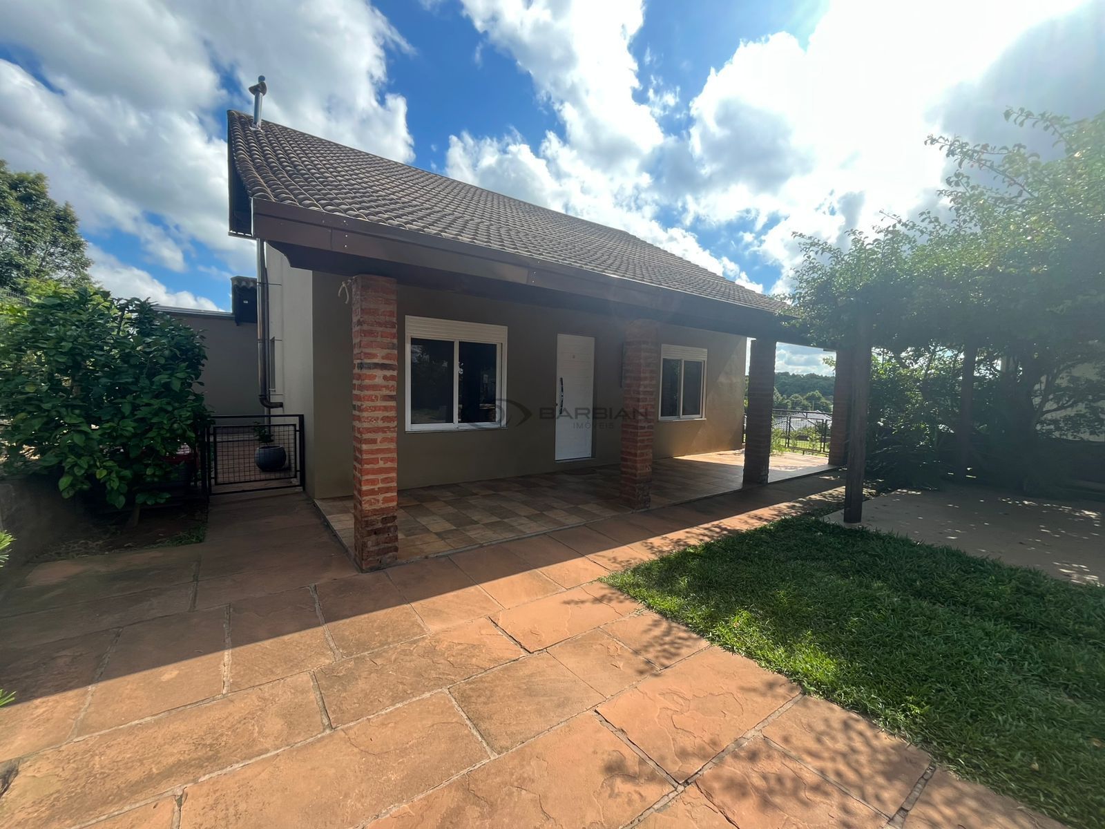 Casa à venda  no Linha Santa Cruz - Santa Cruz do Sul, RS. Imóveis