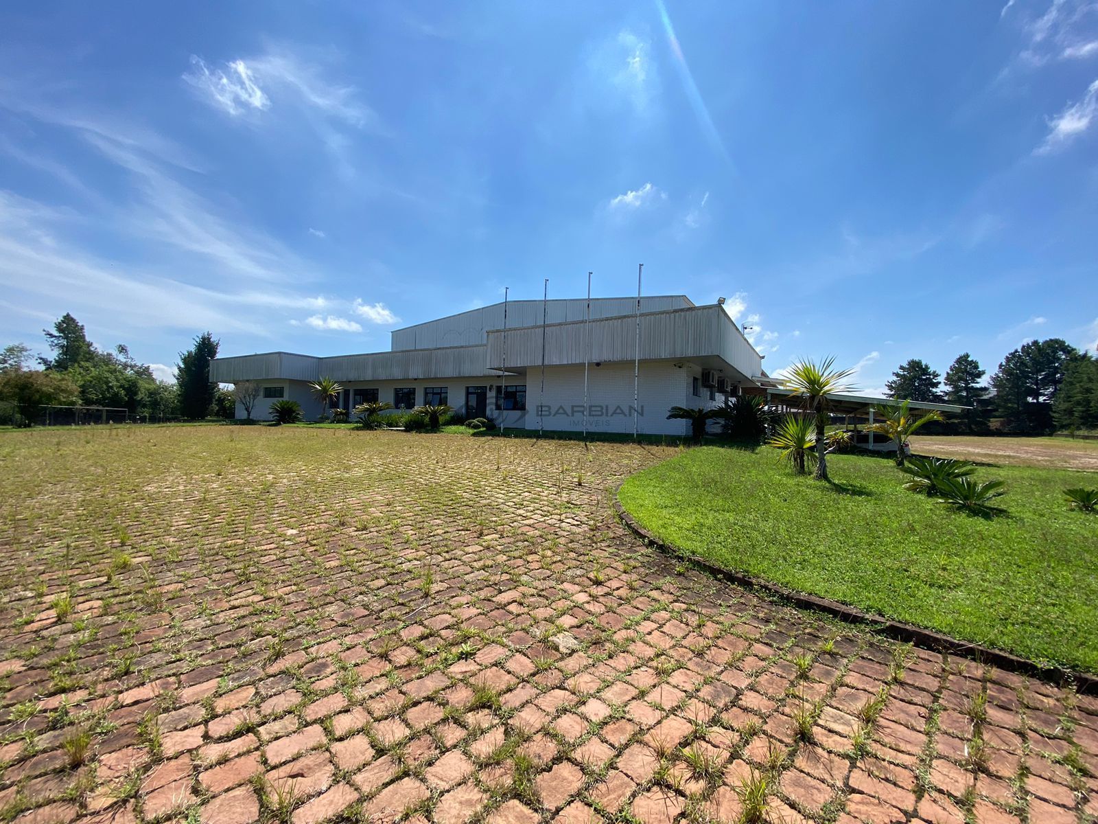 Prédio comercial/residencial à venda  no Linha Santa Cruz - Santa Cruz do Sul, RS. Imóveis