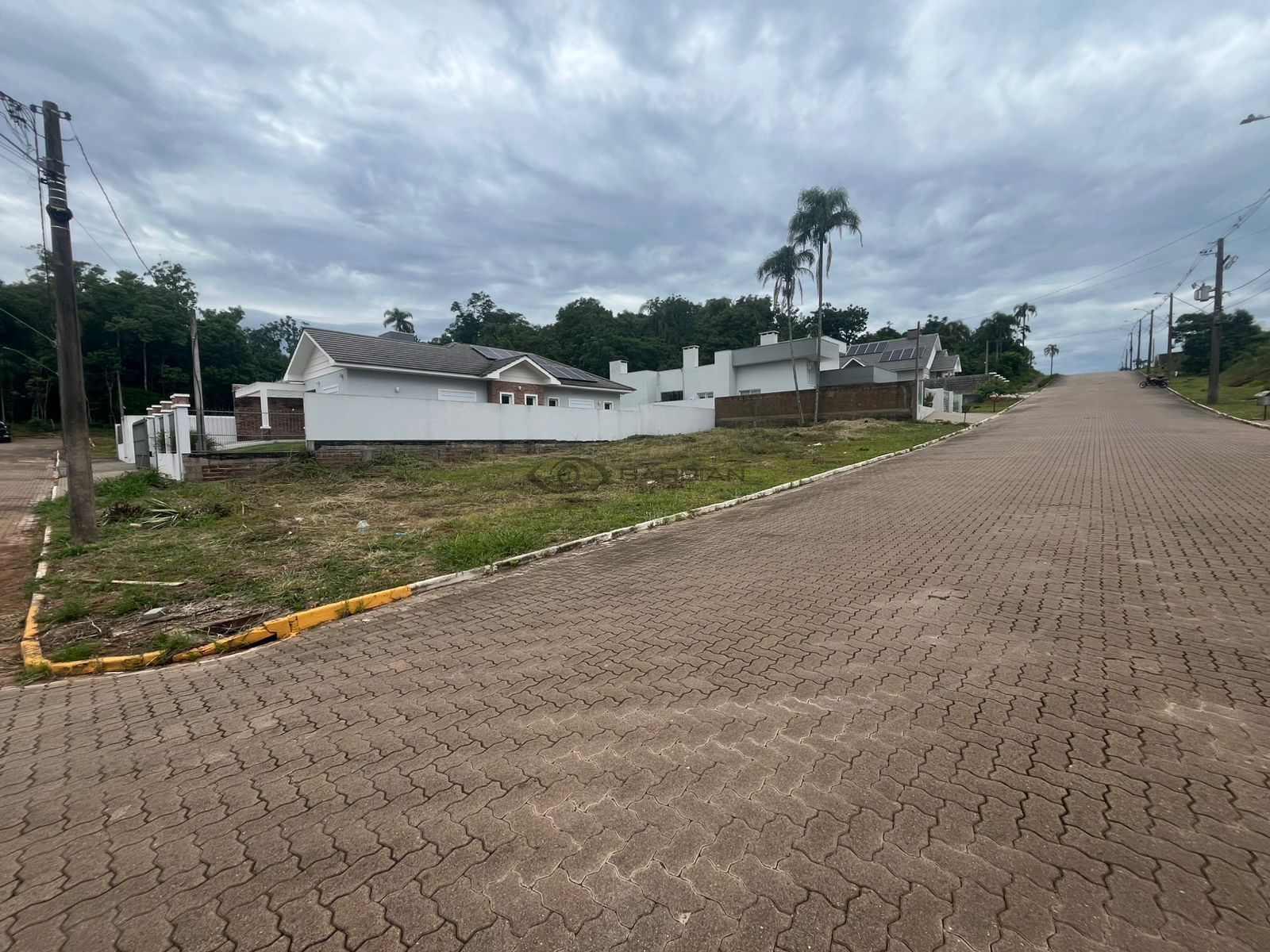 Terreno/Lote à venda  no Country - Santa Cruz do Sul, RS. Imóveis