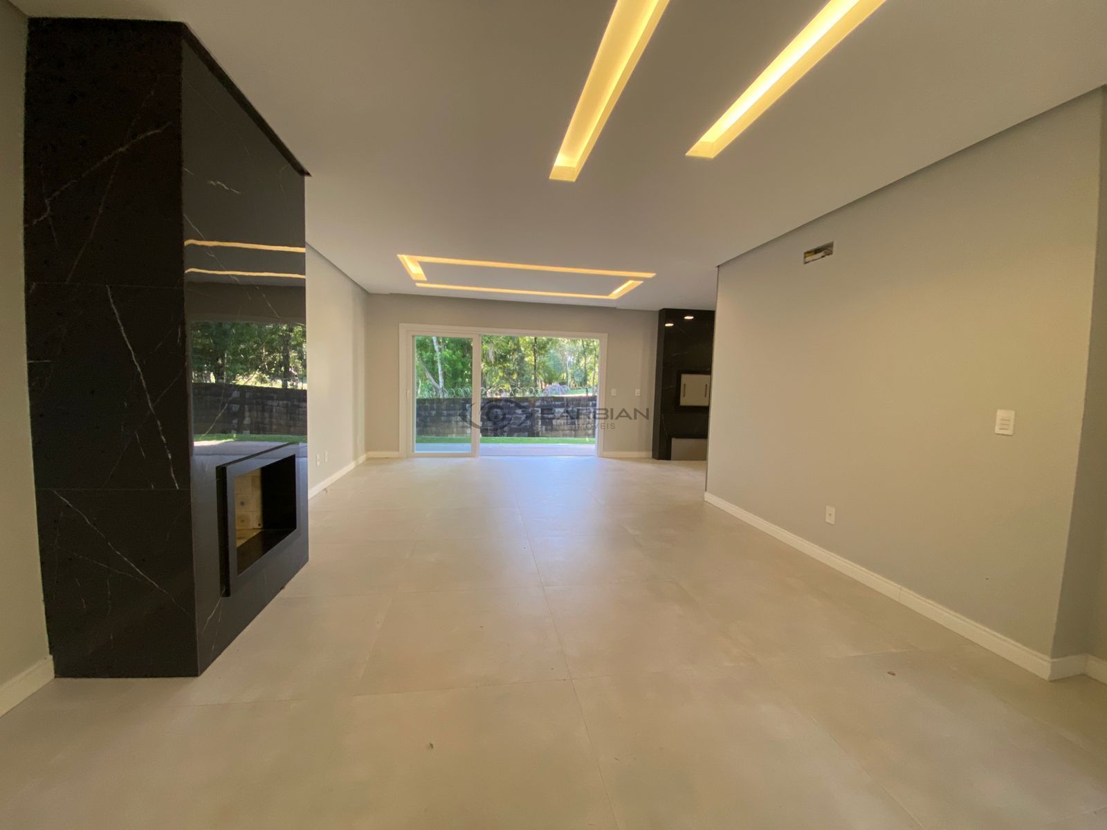 Apartamento com 3 Dormitórios para alugar, 187 m² por R$ 5.500,00 Apartamento com 3 Dormitórios para alugar, 187 m² por R$ 5.500,00