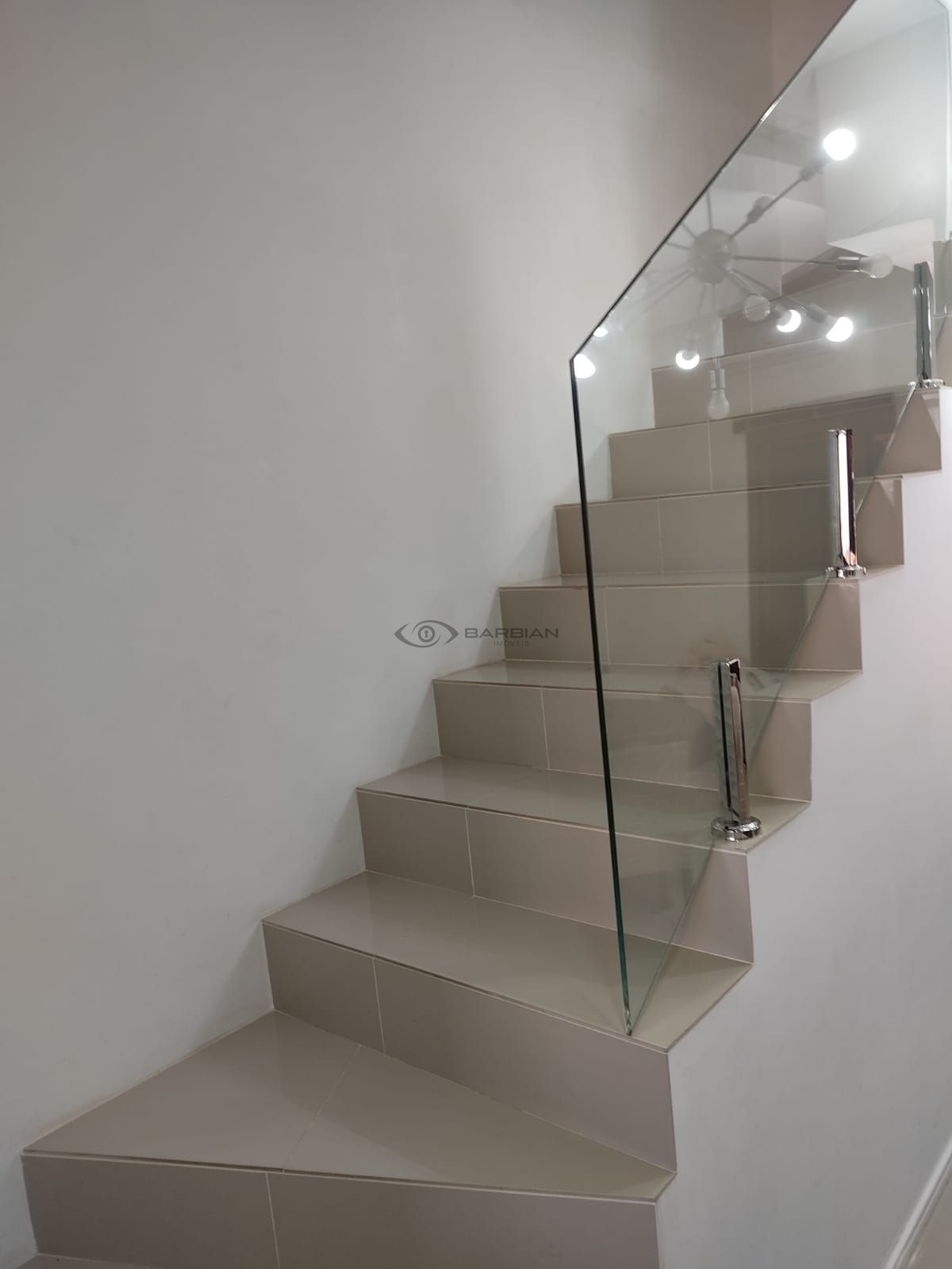 Apartamento com 2 Dormitórios à venda, 85 m² por R$ 335.000,00 Apartamento com 2 Dormitórios à venda, 85 m² por R$ 335.000,00