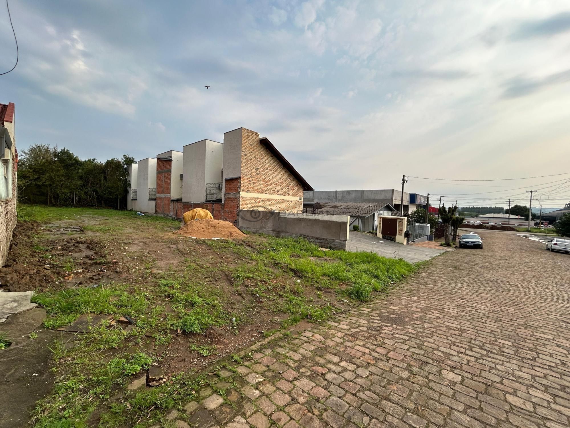 Terreno/Lote à venda  no Avenida - Santa Cruz do Sul, RS. Imóveis