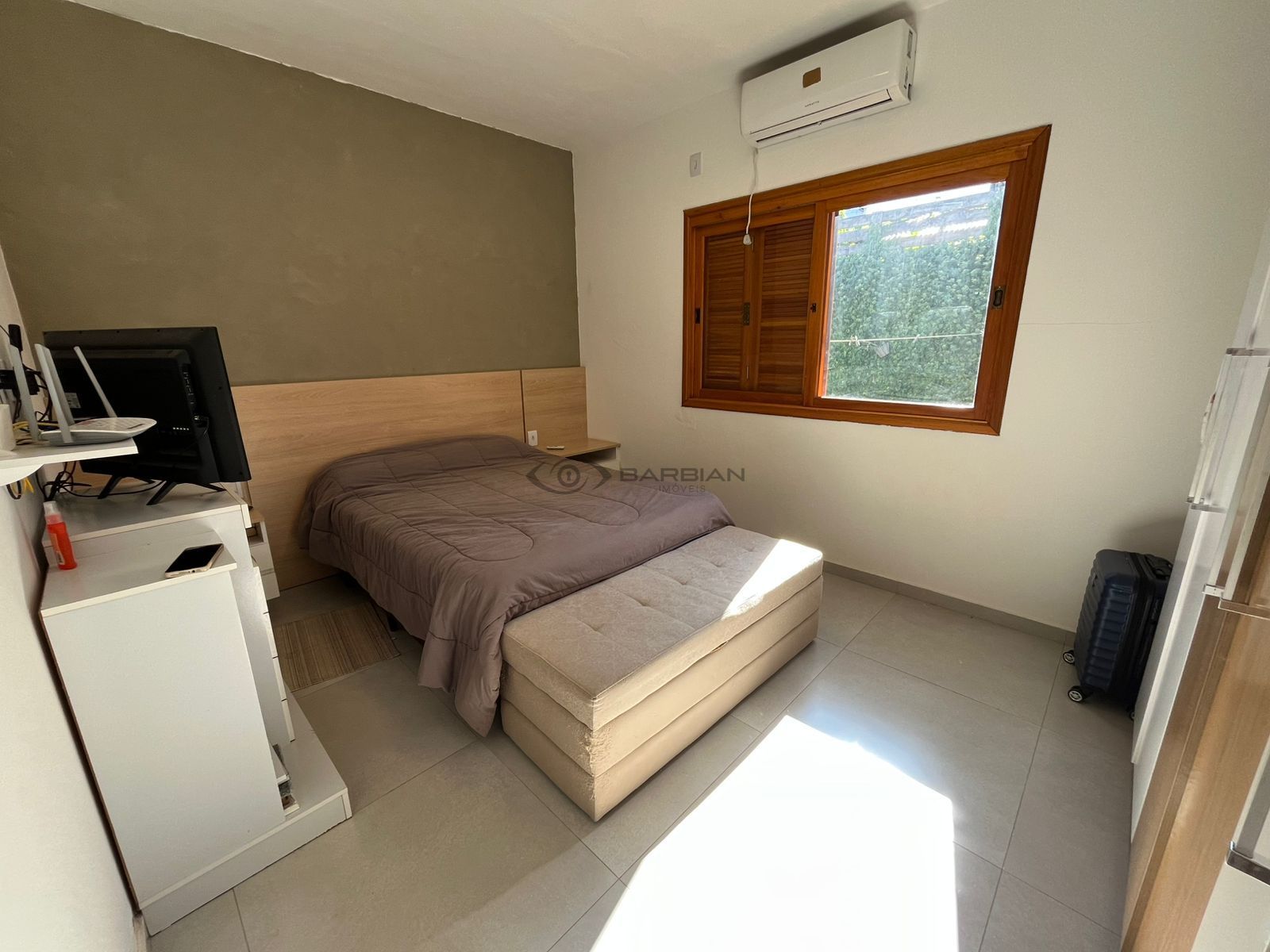 Casa com 2 Dormitórios à venda, 73 m² por R$ 315.000,00 Casa com 2 Dormitórios à venda, 73 m² por R$ 315.000,00