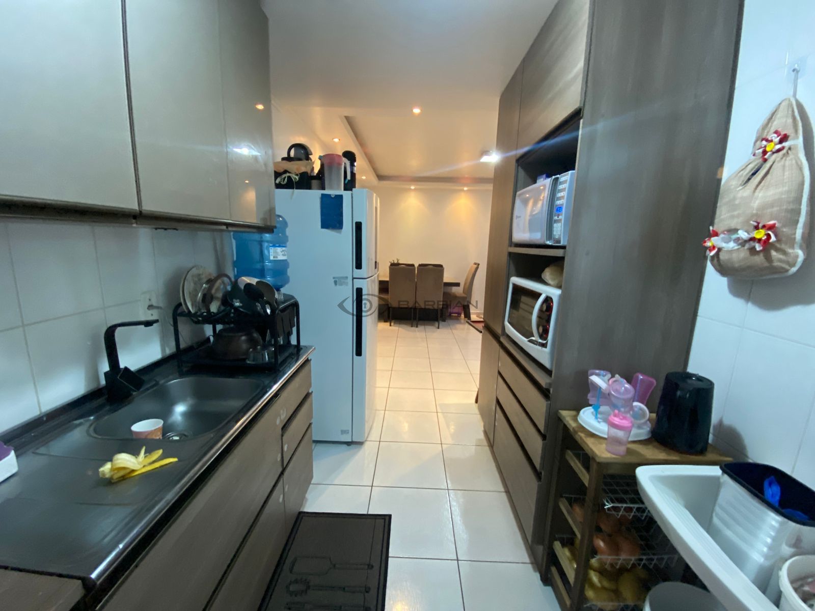 Apartamento com 2 Dormitórios à venda, 61 m² por R$ 350.000,00 Apartamento com 2 Dormitórios à venda, 61 m² por R$ 350.000,00