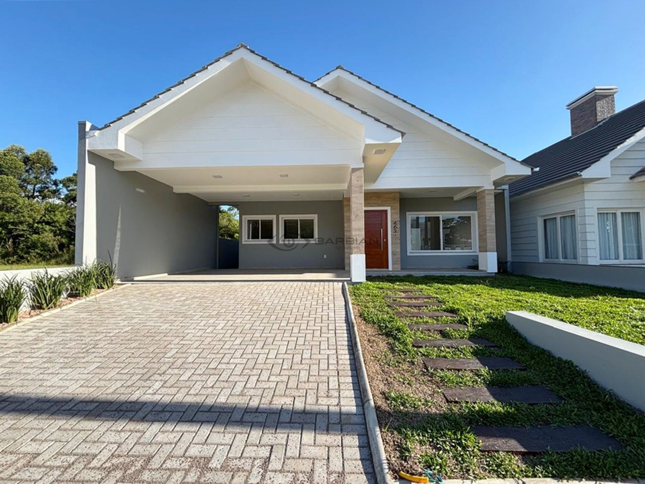 Casa com 3 Dormitórios à venda, 134 m² por R$ 760.000,00 Casa com 3 Dormitórios à venda, 134 m² por R$ 760.000,00