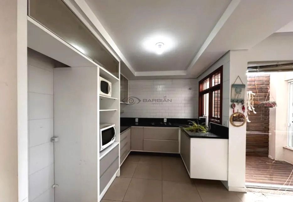 Casa com 3 Dormitórios à venda, 210 m² por R$ 1.080.000,00 Casa com 3 Dormitórios à venda, 210 m² por R$ 1.080.000,00