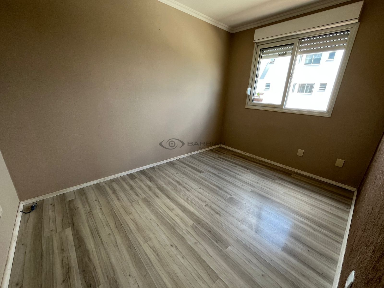 Apartamento com 2 Dormitórios à venda, 61 m² por R$ 240.000,00 Apartamento com 2 Dormitórios à venda, 61 m² por R$ 240.000,00