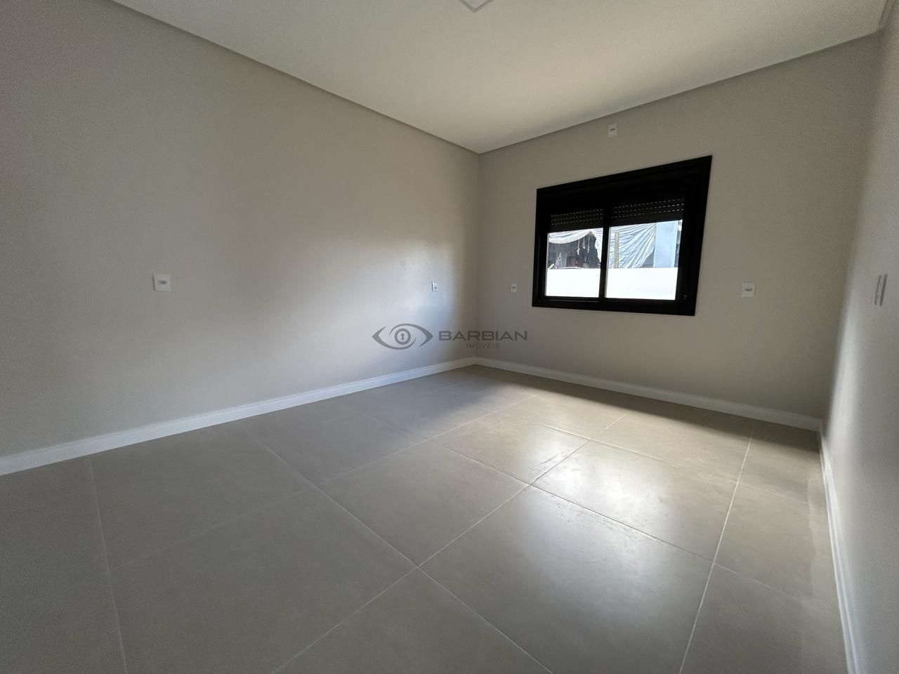 Casa com 3 Dormitórios à venda, 144 m² por R$ 700.000,00 Casa com 3 Dormitórios à venda, 144 m² por R$ 700.000,00