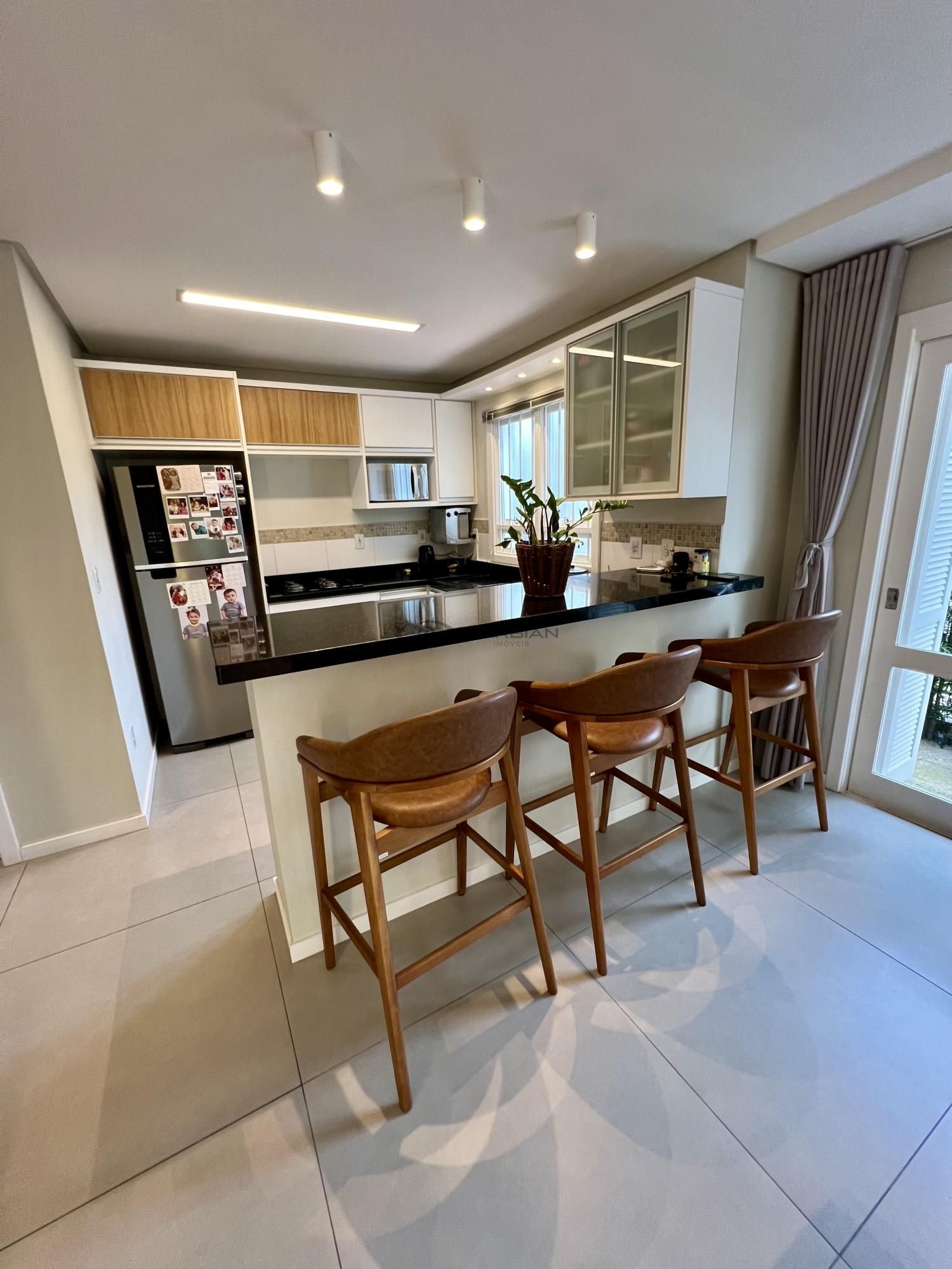 Apartamento com 3 Dormitórios à venda, 116 m² por R$ 750.000,00 Apartamento com 3 Dormitórios à venda, 116 m² por R$ 750.000,00