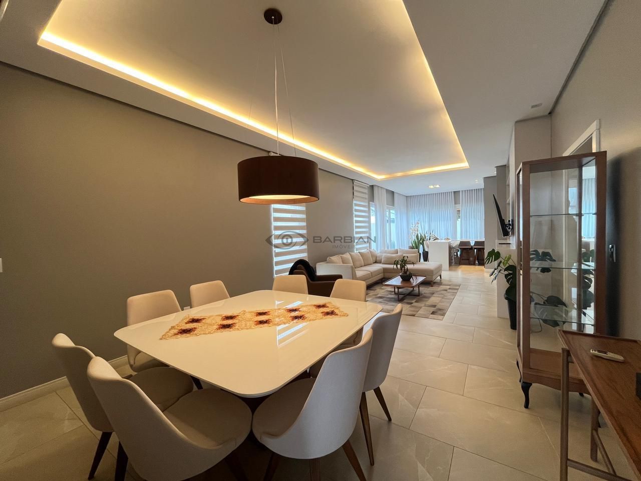 Casa com 3 Dormitórios à venda, 168 m² por R$ 1.390.000,00 Casa com 3 Dormitórios à venda, 168 m² por R$ 1.390.000,00