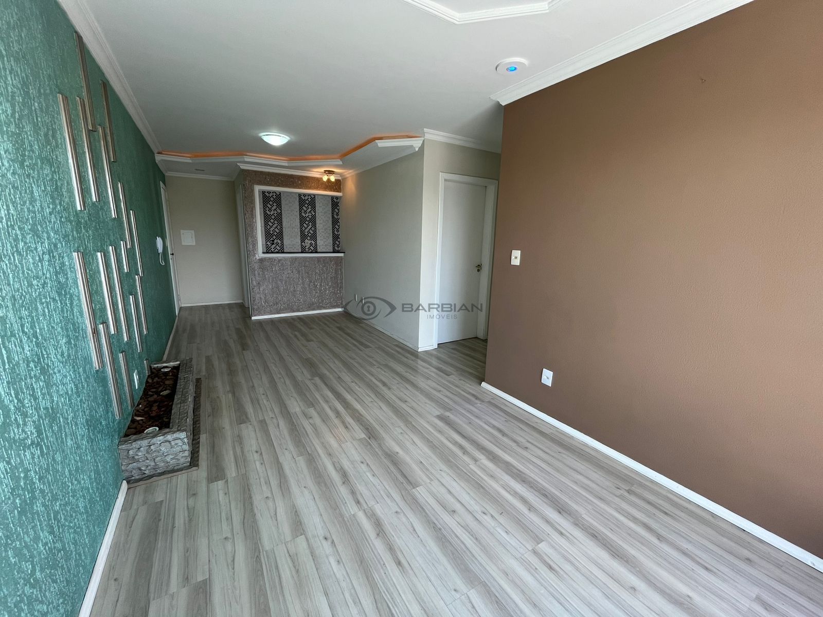 Apartamento com 2 Dormitórios à venda, 61 m² por R$ 240.000,00 Apartamento com 2 Dormitórios à venda, 61 m² por R$ 240.000,00