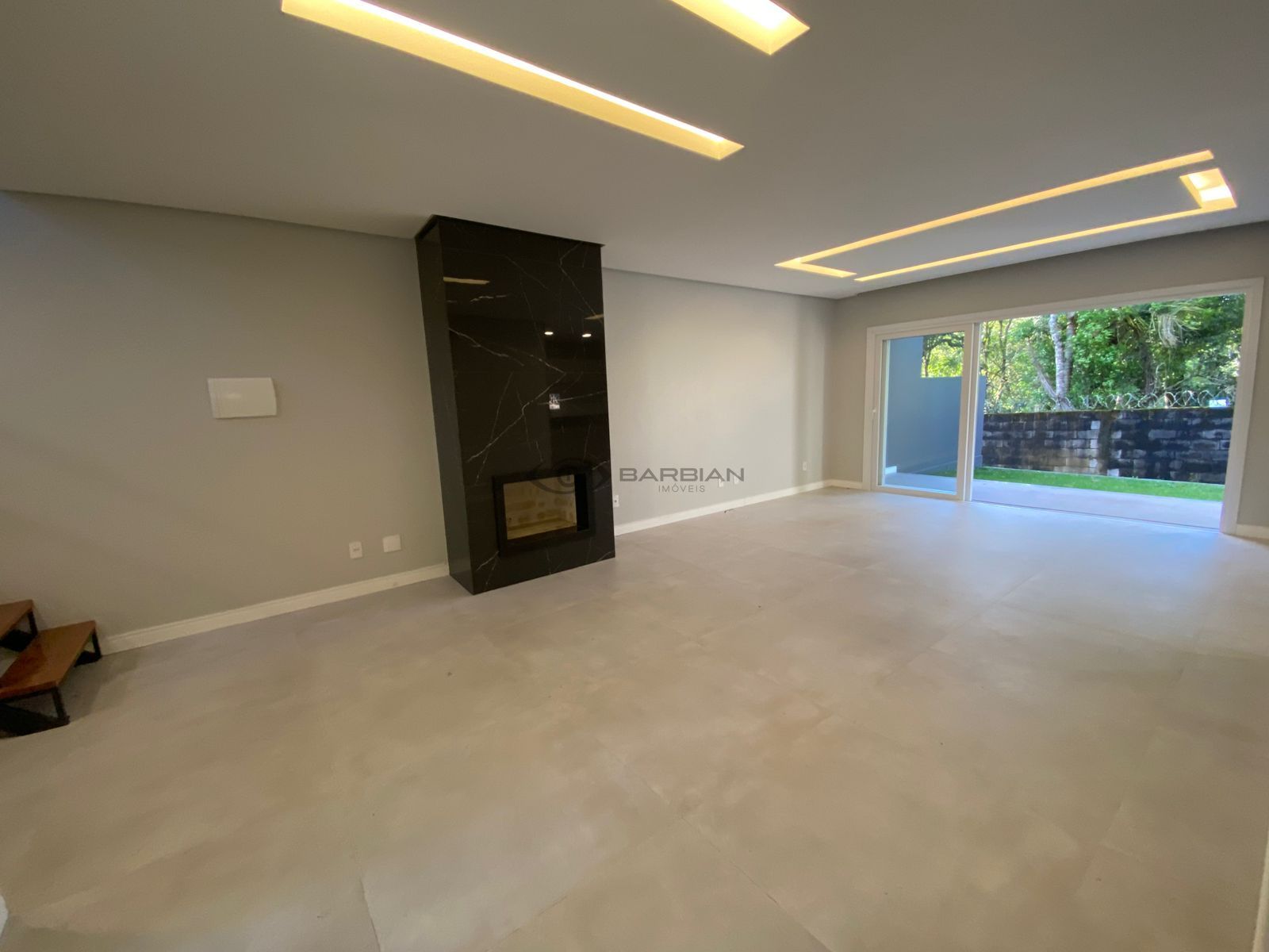 Apartamento com 3 Dormitórios para alugar, 187 m² por R$ 5.500,00 Apartamento com 3 Dormitórios para alugar, 187 m² por R$ 5.500,00