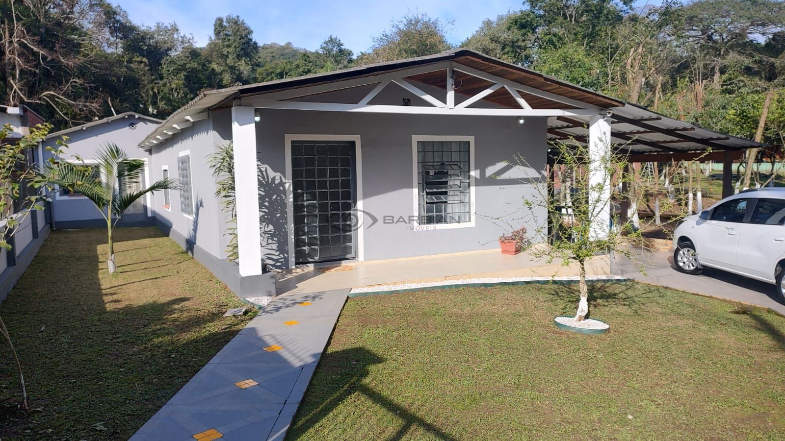 Fazenda/sítio/chácara/haras com 3 Dormitórios à venda, 3.101 m² por R$ 690.000,00 Fazenda/sítio/chácara/haras com 3 Dormitórios à venda, 3.101 m² por R$ 690.000,00