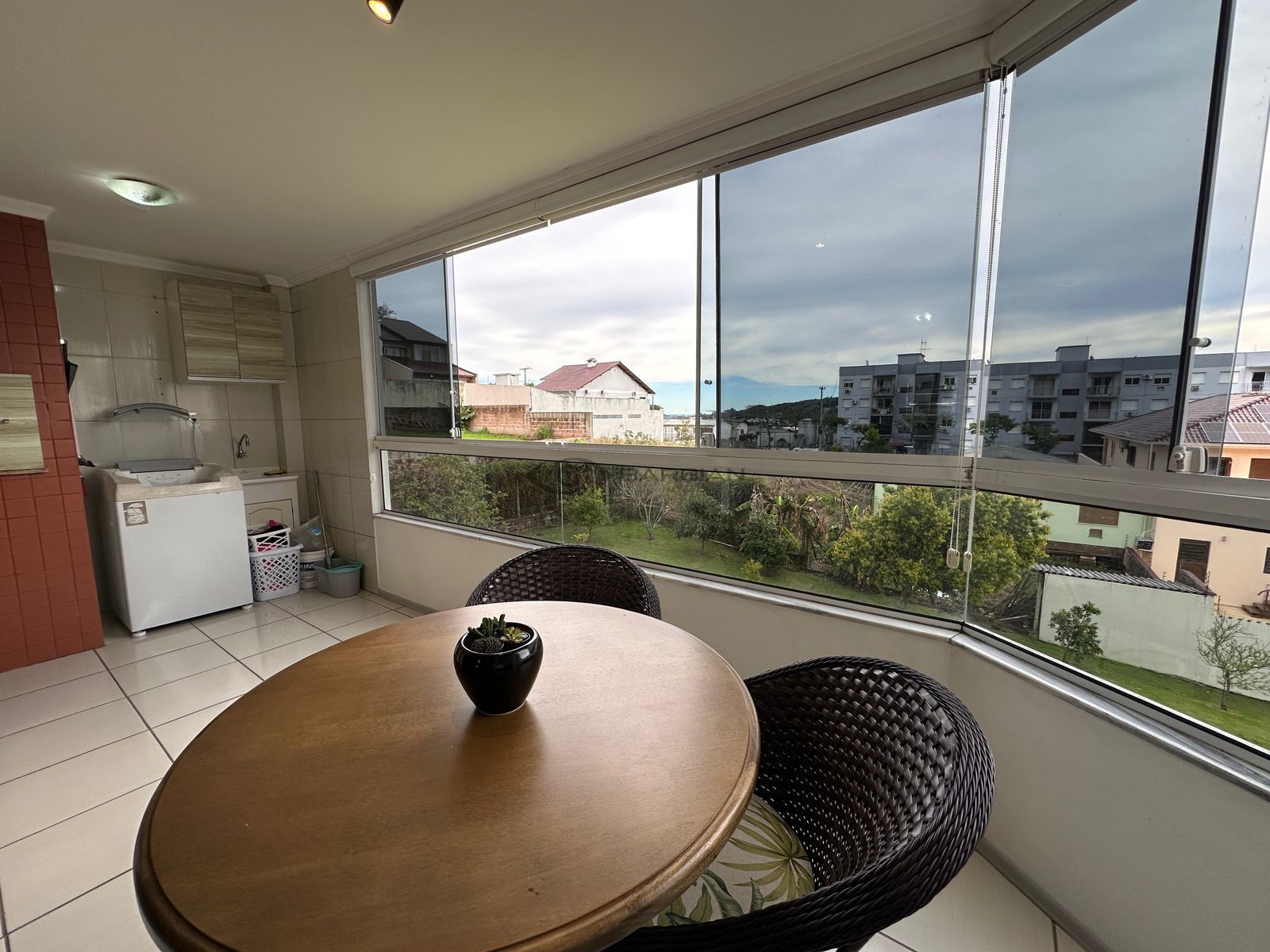 Apartamento com 2 Dormitórios à venda, 76 m² por R$ 375.000,00 Apartamento com 2 Dormitórios à venda, 76 m² por R$ 375.000,00