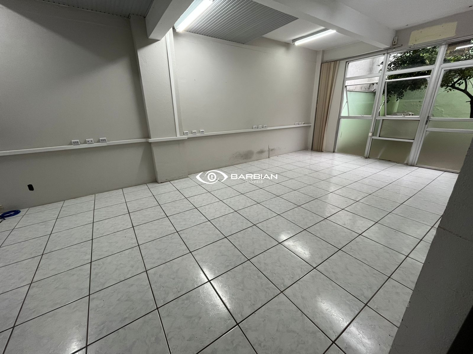 Sala comercial à venda  no Centro - Santa Cruz do Sul, RS. Imóveis