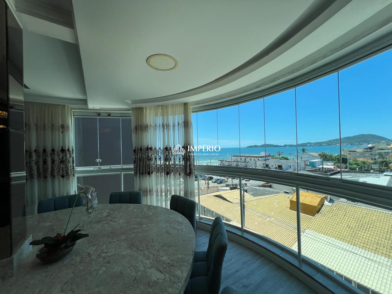 Apartamento à venda  no Bombas - Bombinhas, SC. Imóveis